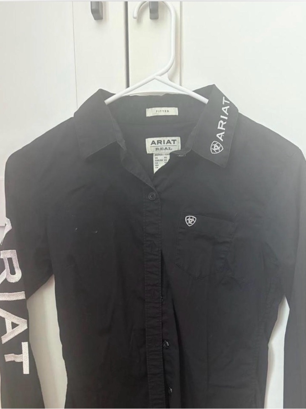 Ariat Black Logo-Trim Button-Down Shirt